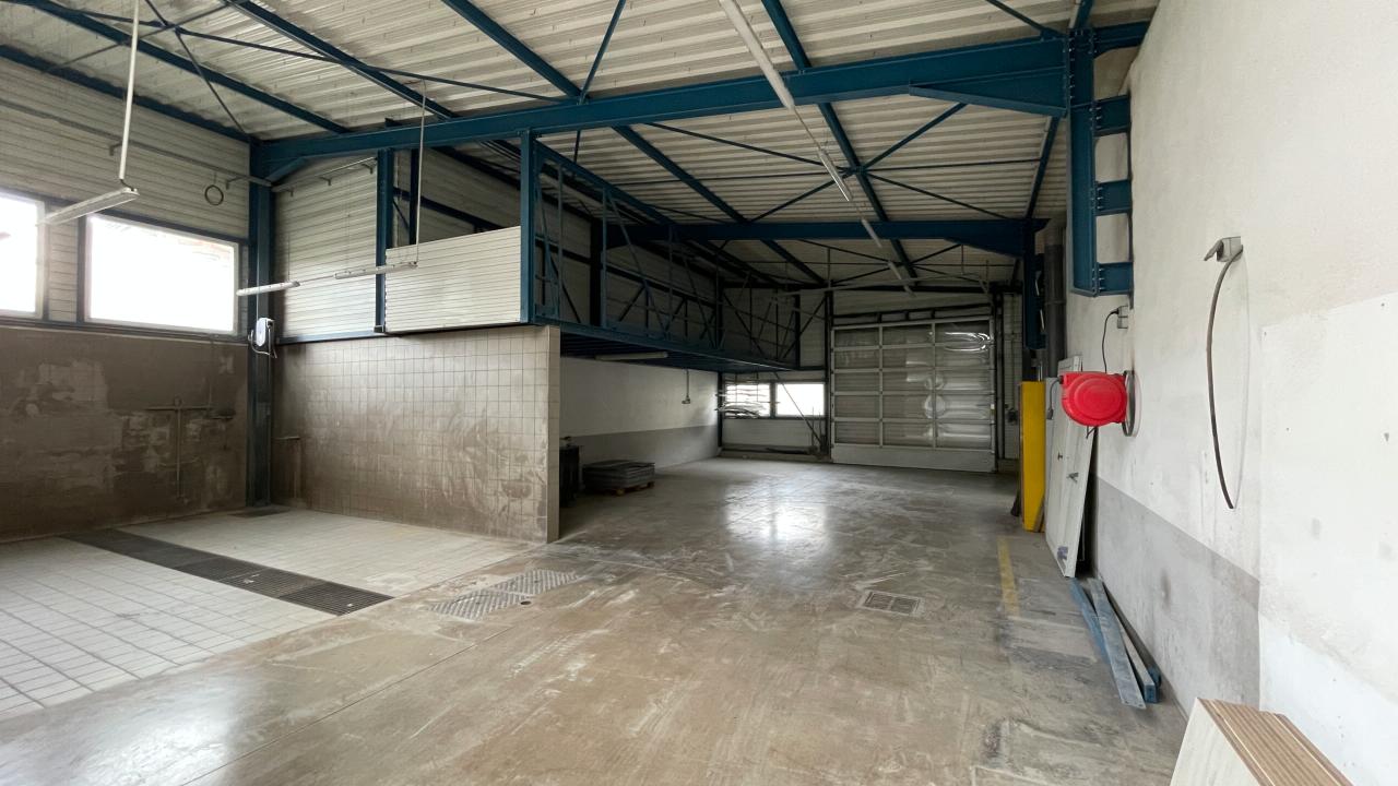 Local d'activité Neuves-Maisons 800m² Location local d'activité Neuves-Maisons Meurthe-et-Moselle OLACT2423627 4